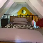 The Tree House - Loft Apartment