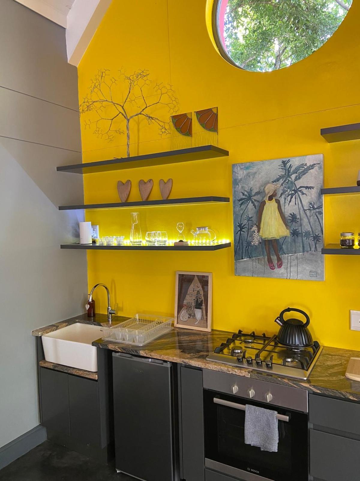 The Tree House - Loft Apartment